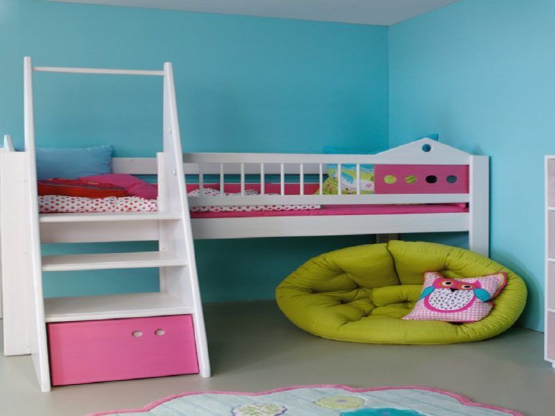 kids room blue & pink